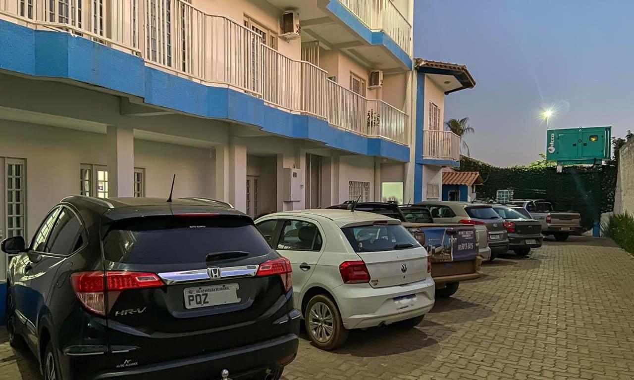 קריסטלינה Center Plaza Hotel מראה חיצוני תמונה